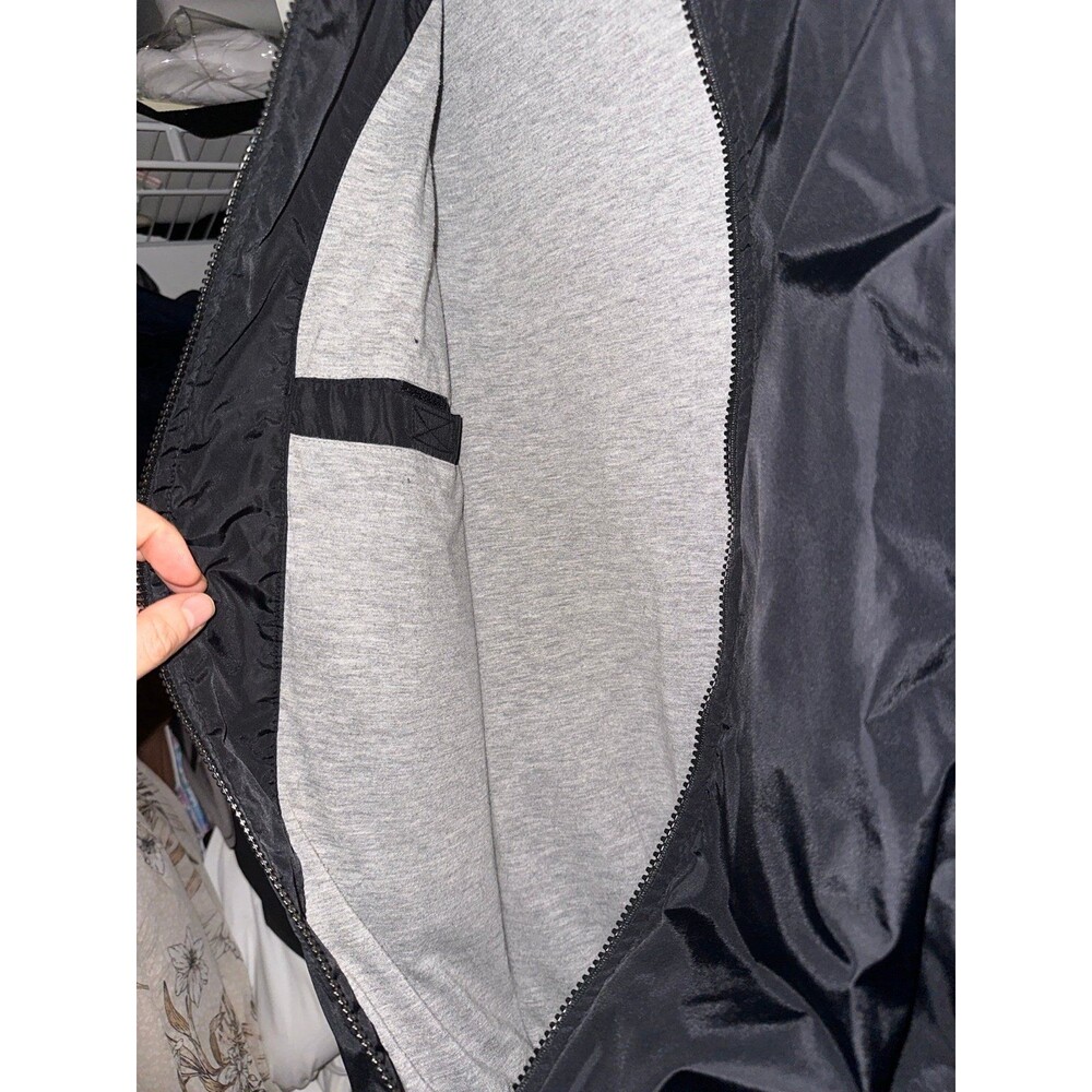 Gap black men’s zip up jacket - Picture 4 of 6